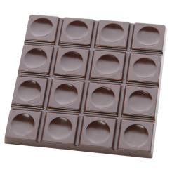 Quadrattafel mit Dellen 