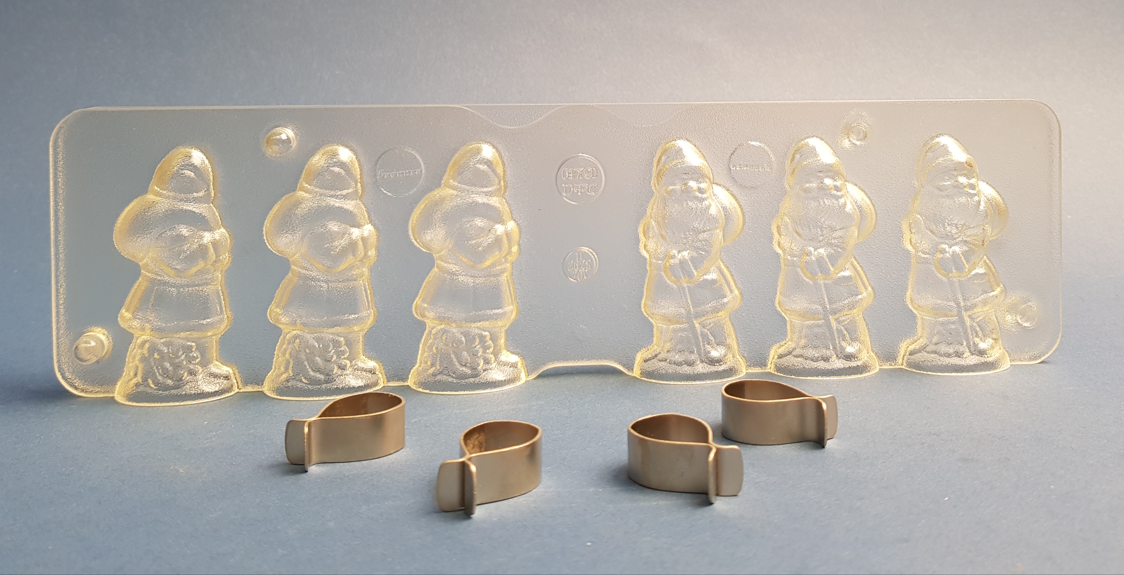 Artikelbild 2 des Artikels “Weihnachtsmann schreitend “
