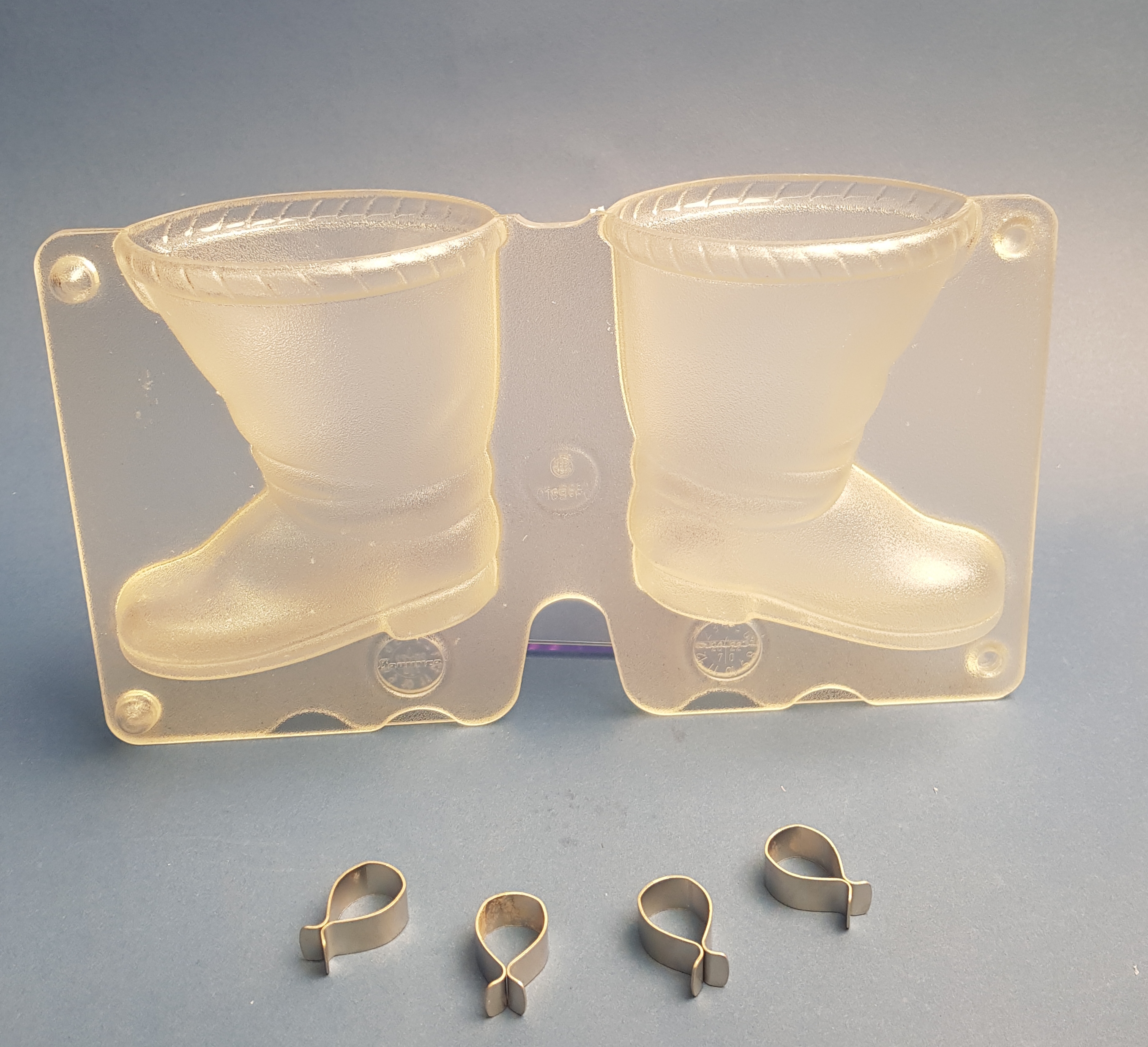 Product image 2 of the product “Boot ”
