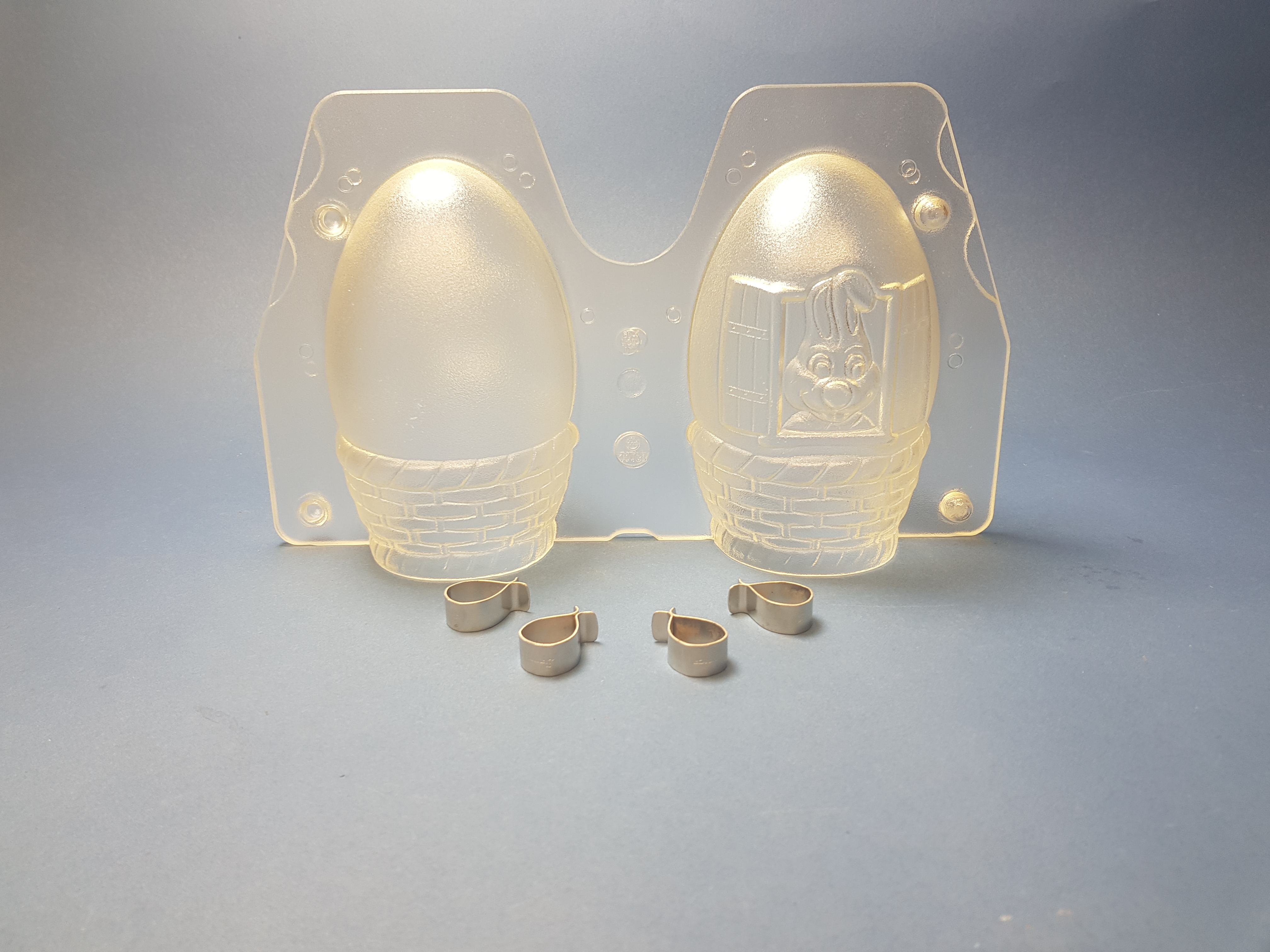 Product image 2 of the product “Bunny house with window ”