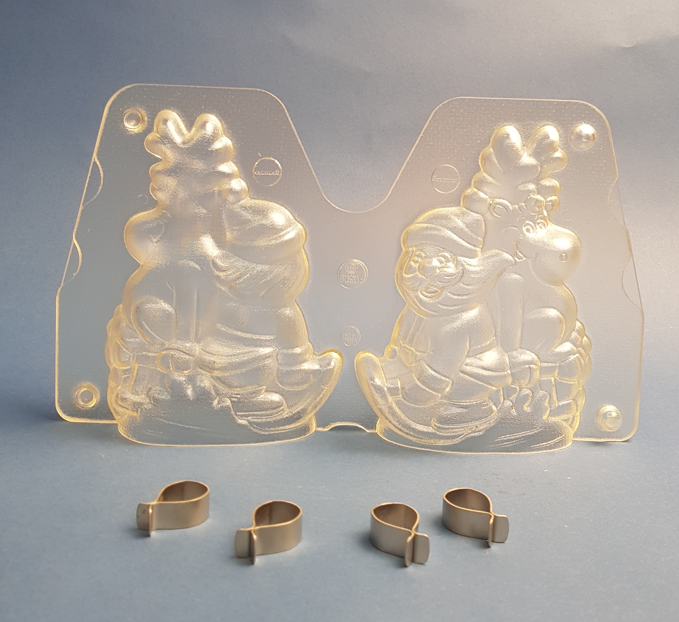 Artikelbild 2 des Artikels “Weihnachtsmann mit Elch “