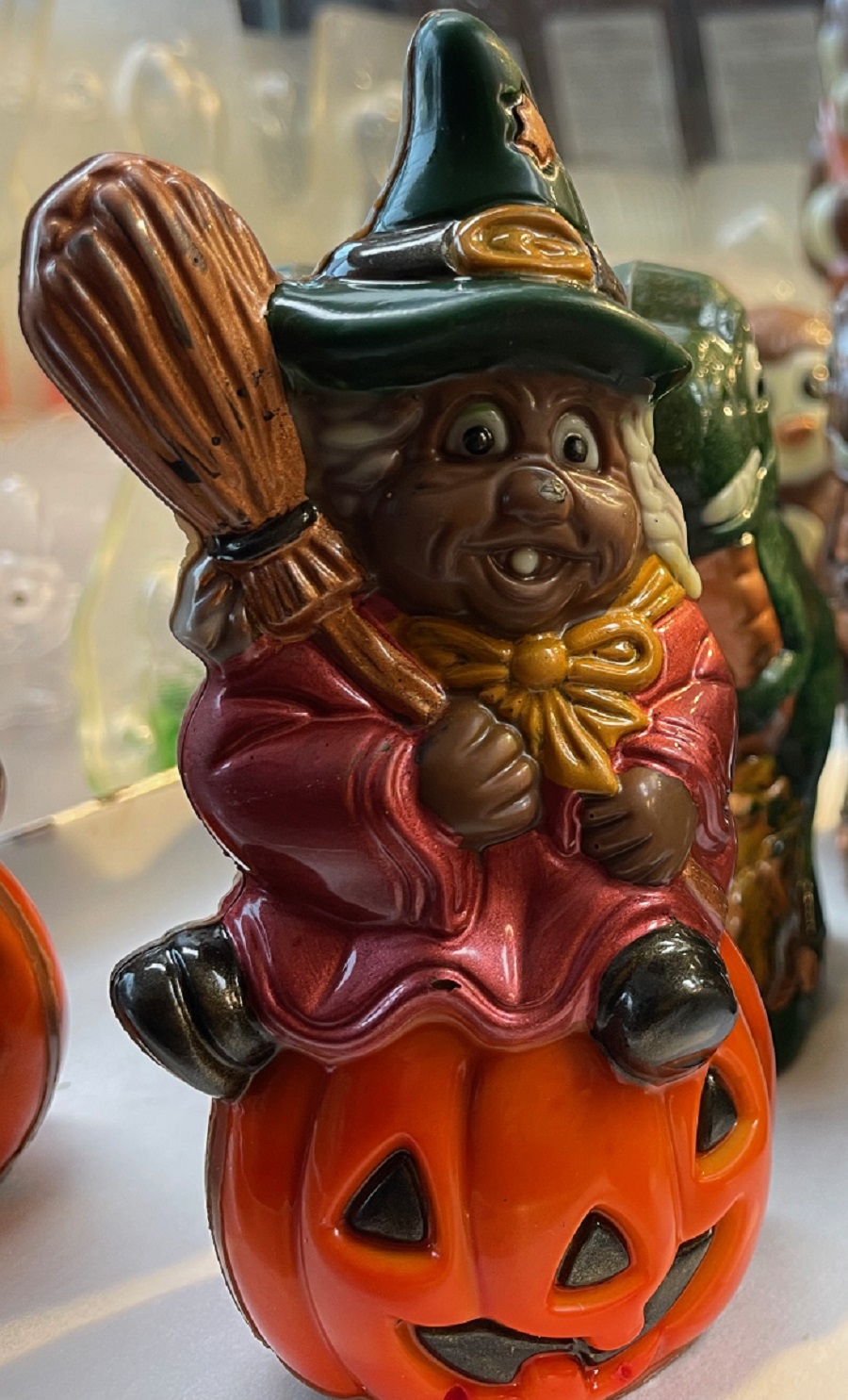 Product image 2 of the product “Witch on pumpkin ”