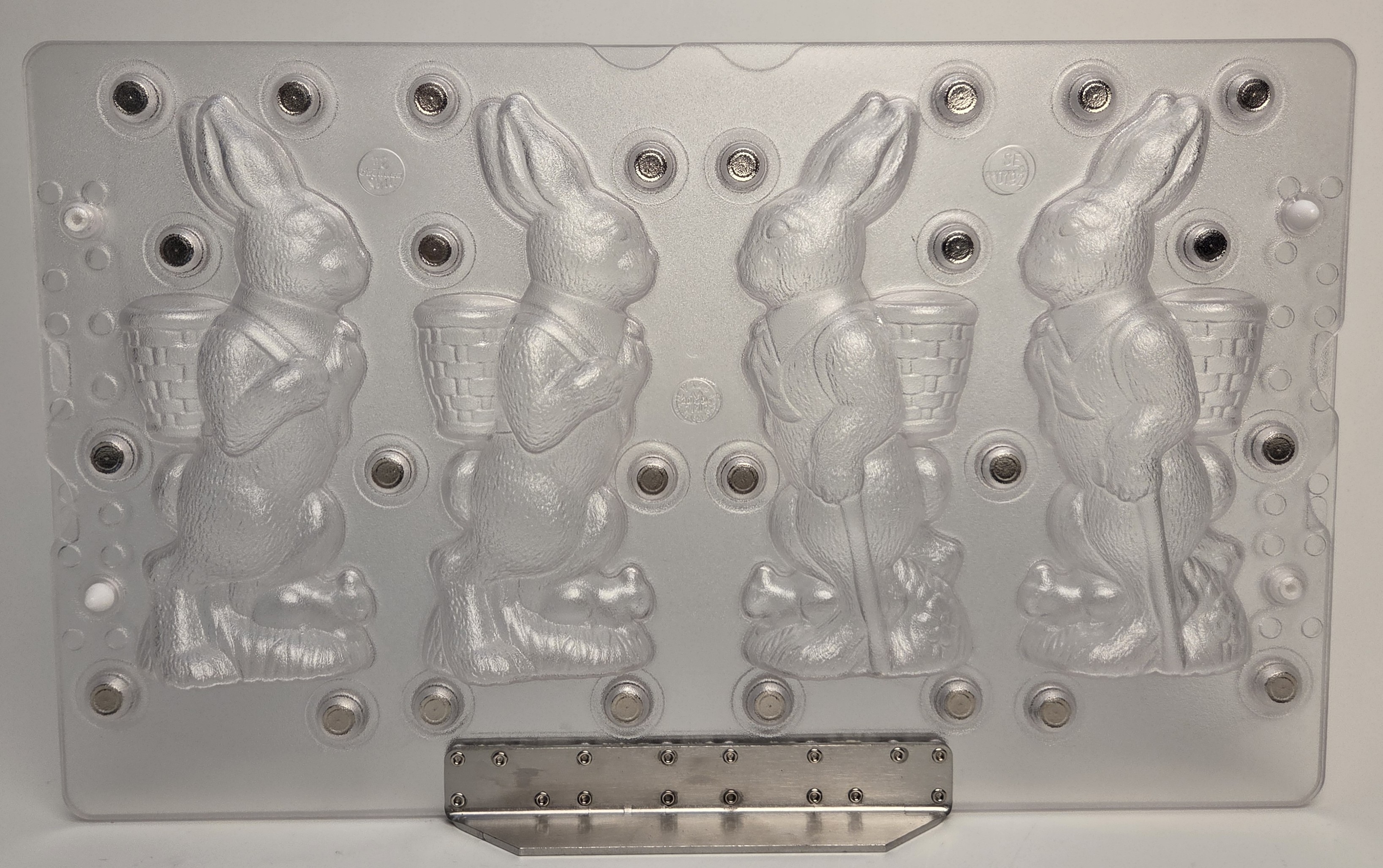 Artikelbild 2 des Artikels “Hase mit Rückenkorb “