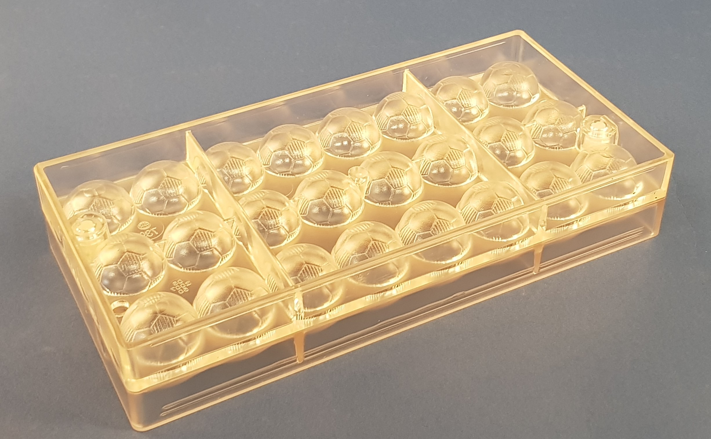 Artikelbild 3 des Artikels “Fußball-Hälfte “