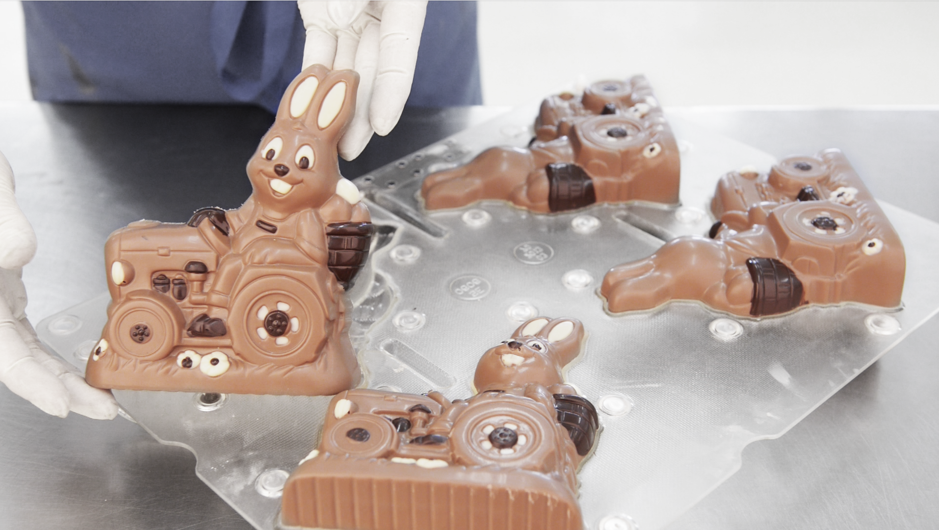 Artikelbild 3 des Artikels “Hase auf Traktor “